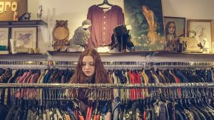 Întrebări și răspunsuri: La ce distanţă maximă de domiciliu poate fi amplasată unitatea comercială la care putem face cumpărături?