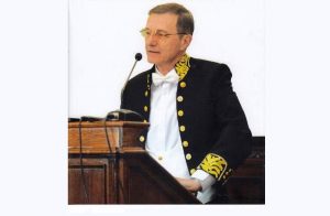 Președintele Academiei Române nu este de acord cu măsura privind Biserica din starea de alertă, deoarece accesul în biserici este capital pentru poporul român