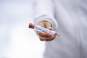 Încă nouă decese în România, printre care trei bărbați din Suceava
