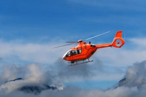 Peste 500 de misiuni umanitare - efectuate de piloţii Inspectoratului General de Aviaţie al MAI în perioada stării de urgenţă