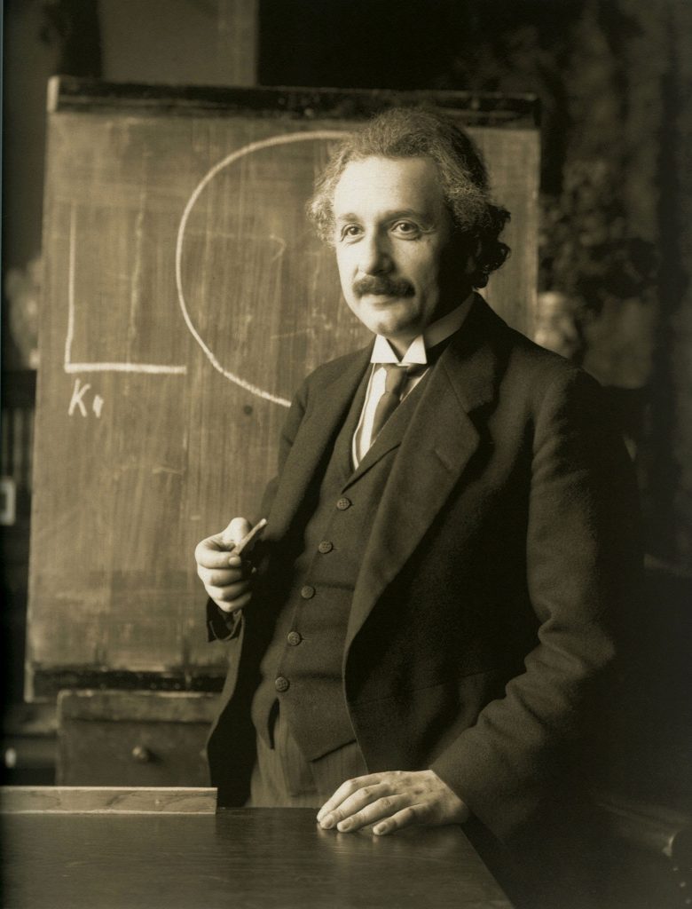 2 decembrie 1915: Albert Einstein a publicat Teoria relativității generalizate
