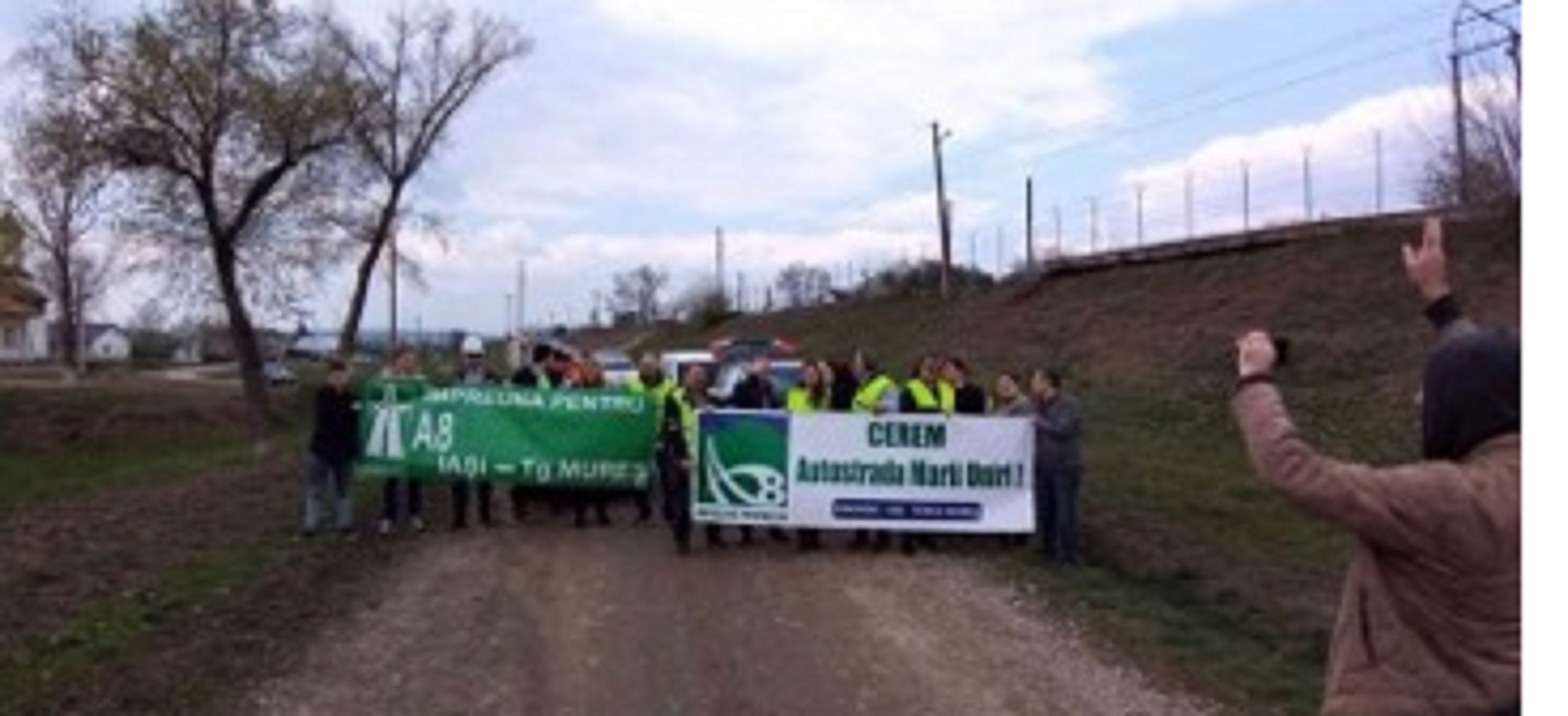 Moldoveni, uniți-vă pentru autostradă!