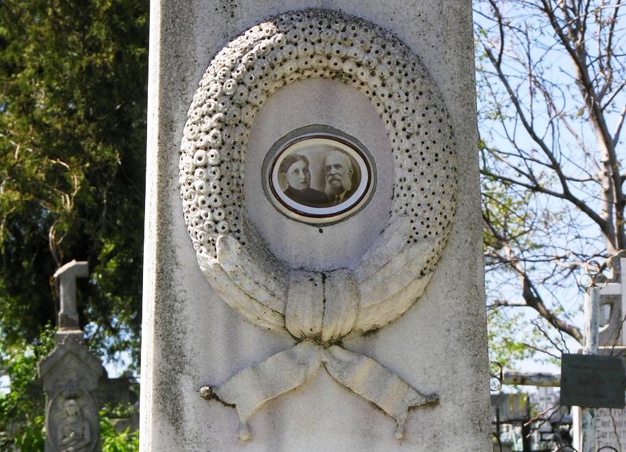 Cimitirul Eternitatea din Bârlad - poveștile vii ale morților