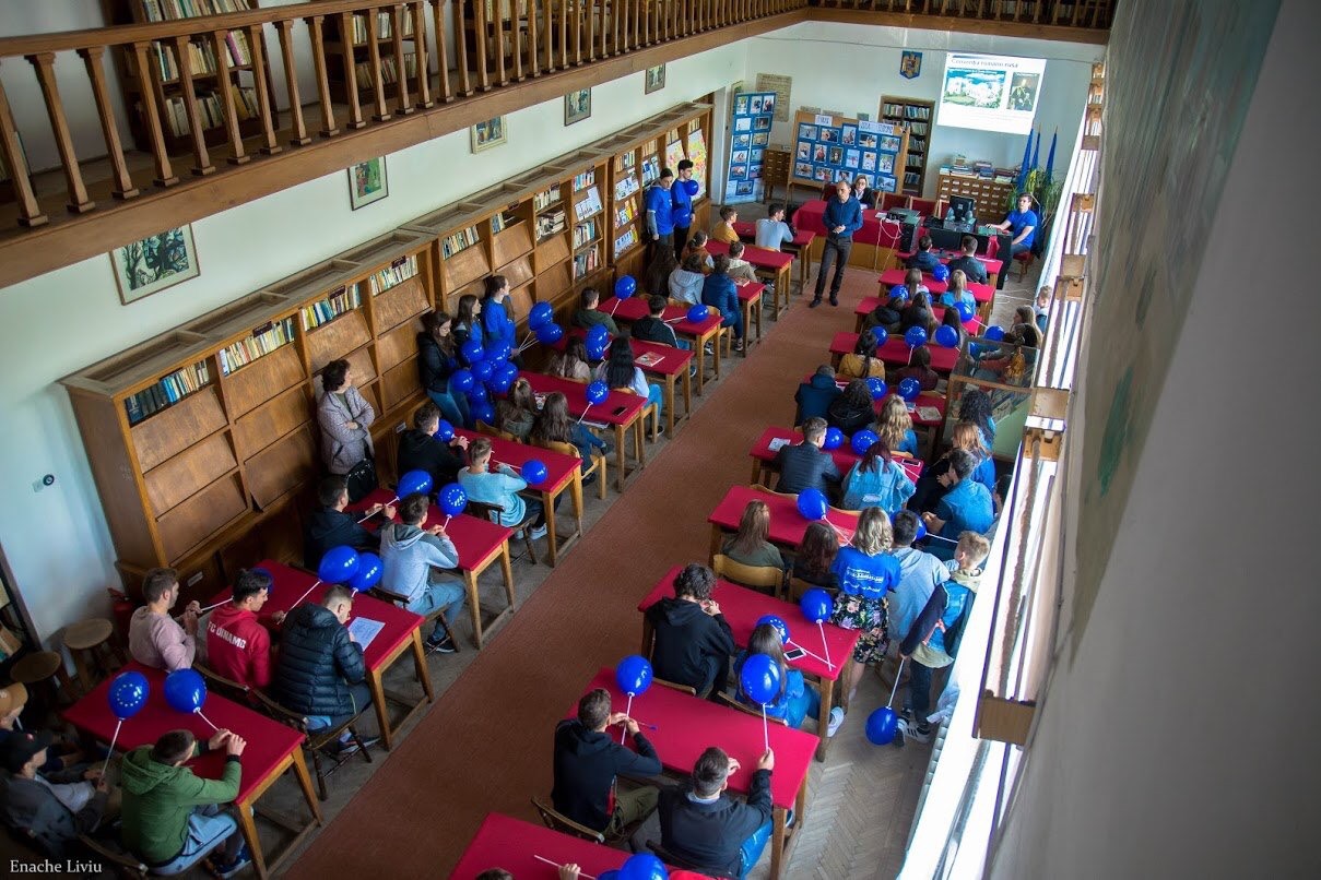 O singură zi, trei semnificații. Liceeni de la „Eminescu” interesați de adevărurile istorice