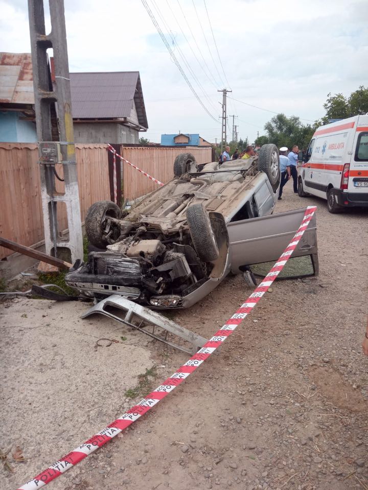 (Foto) Accident rutier provocat de un copil de 12 ani
