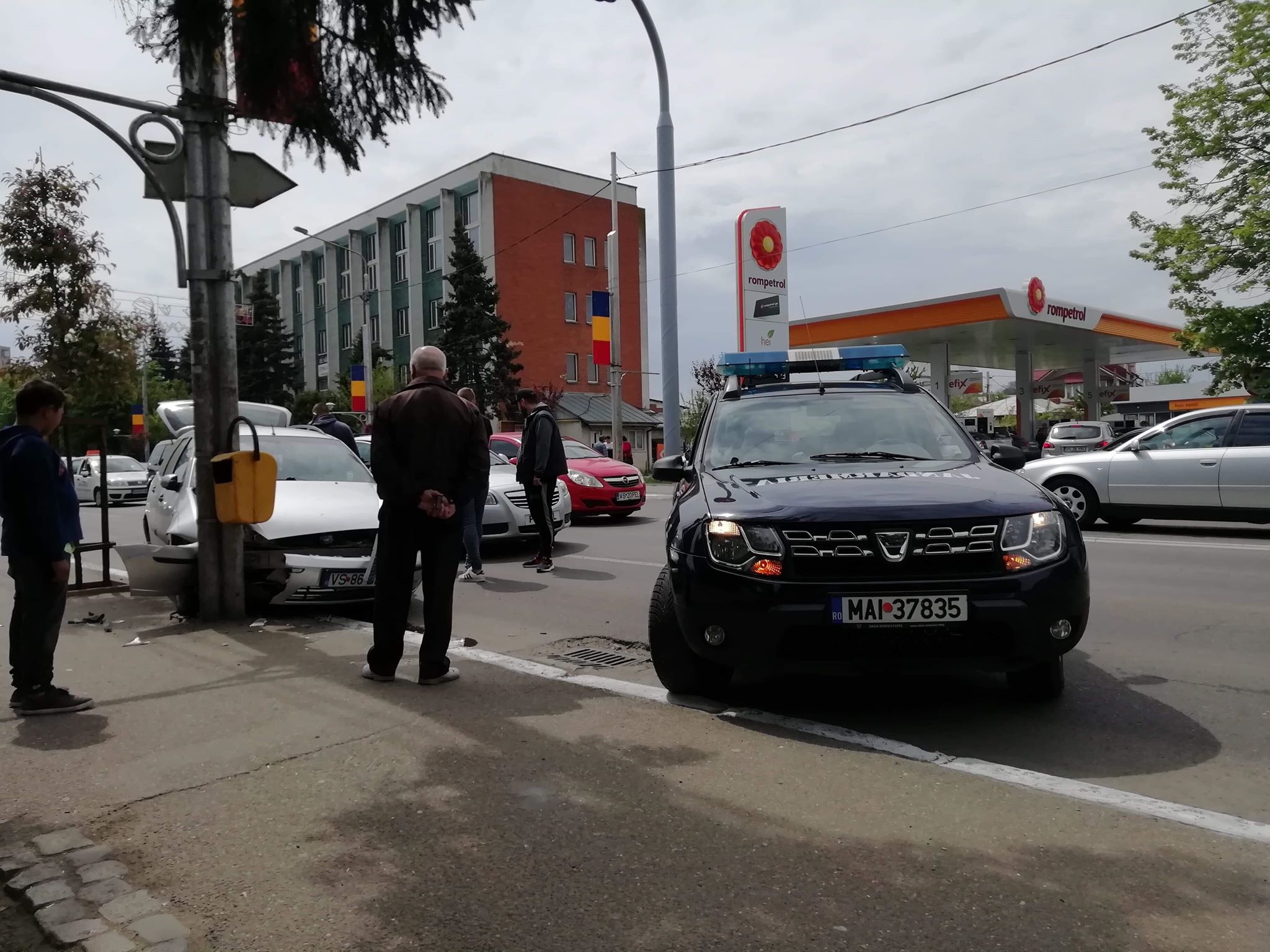 Ultima oră - accident în fața teatrului V. I. Popa din Bârlad