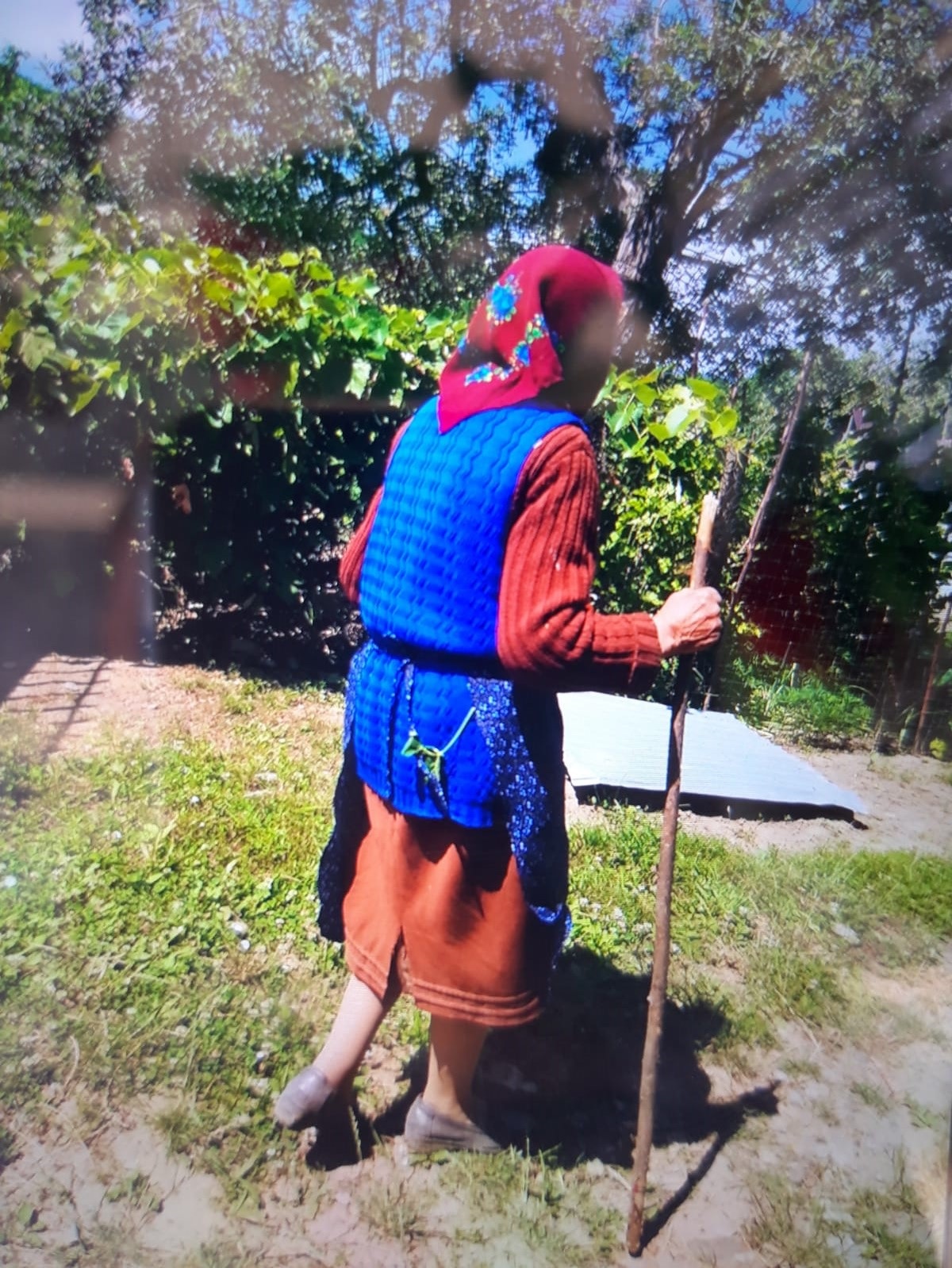 APELAŢI  112  DACĂ VEDEŢI  ACEASTĂ  PERSOANĂ!