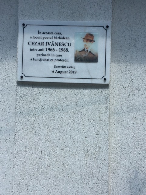 Autoritățile locale au adus un omagiu lui Cezar Ivănescu, marele poet bârlădean