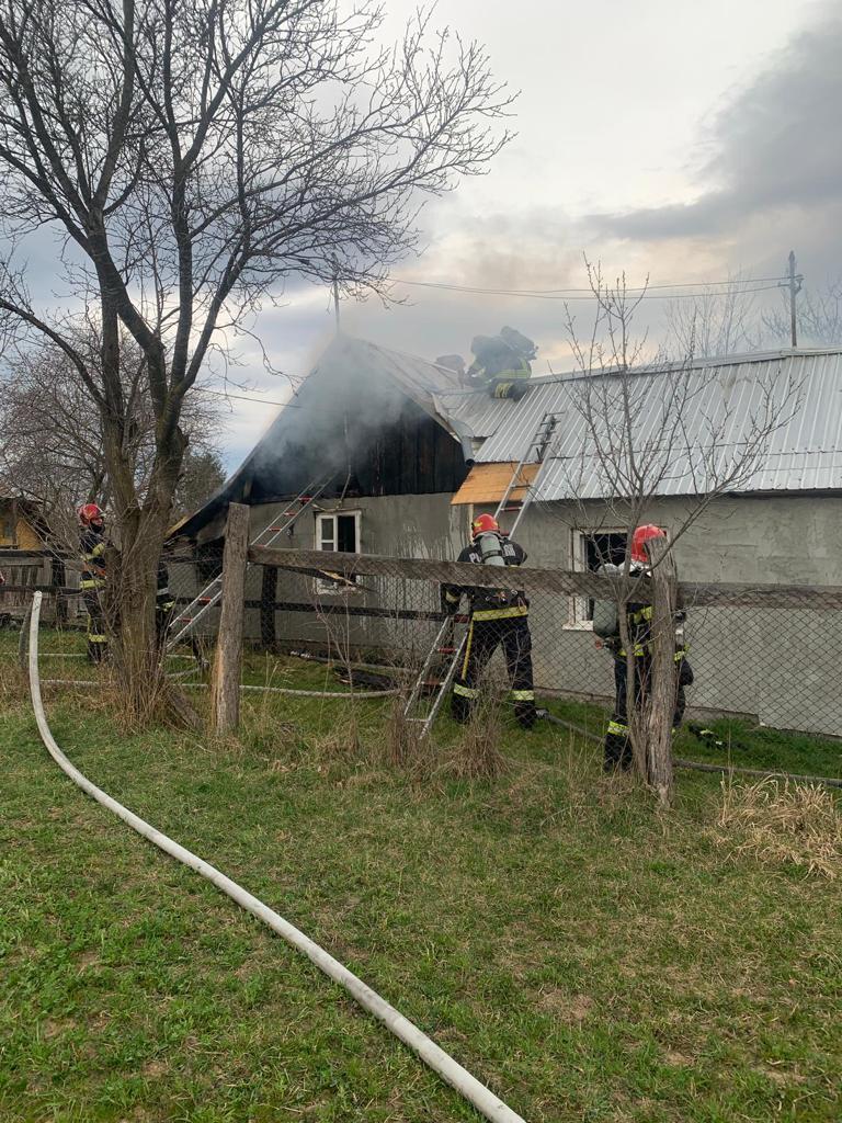 Incendiu izbucnit într-o gospodărie din localitatea Pătrăuți