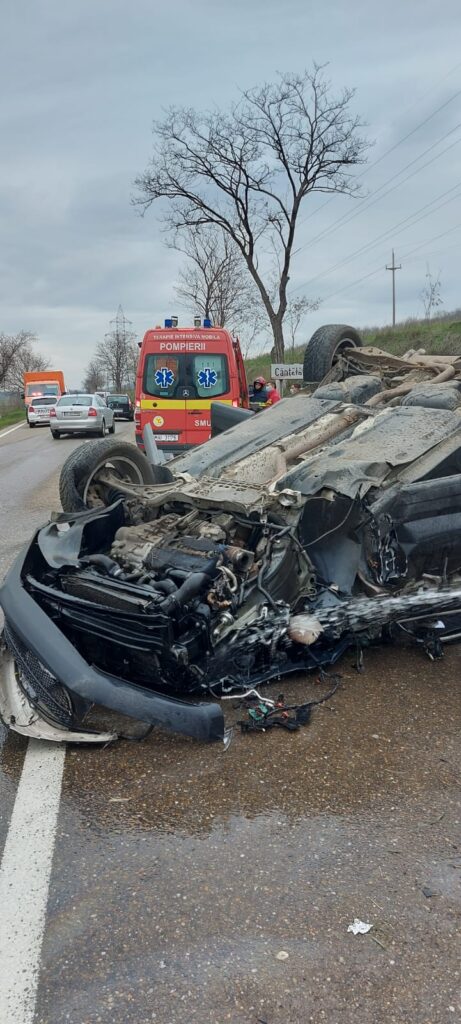 Accident rutier produs pe DN 15D