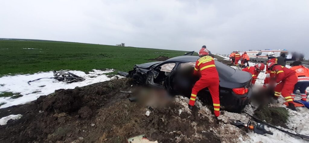Un accident grav cu cinci persoane implicate 