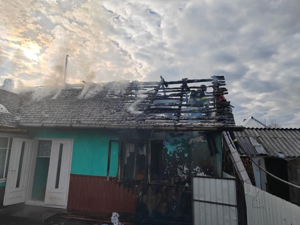 Incendiu izbucnit în satul Cotu Băii