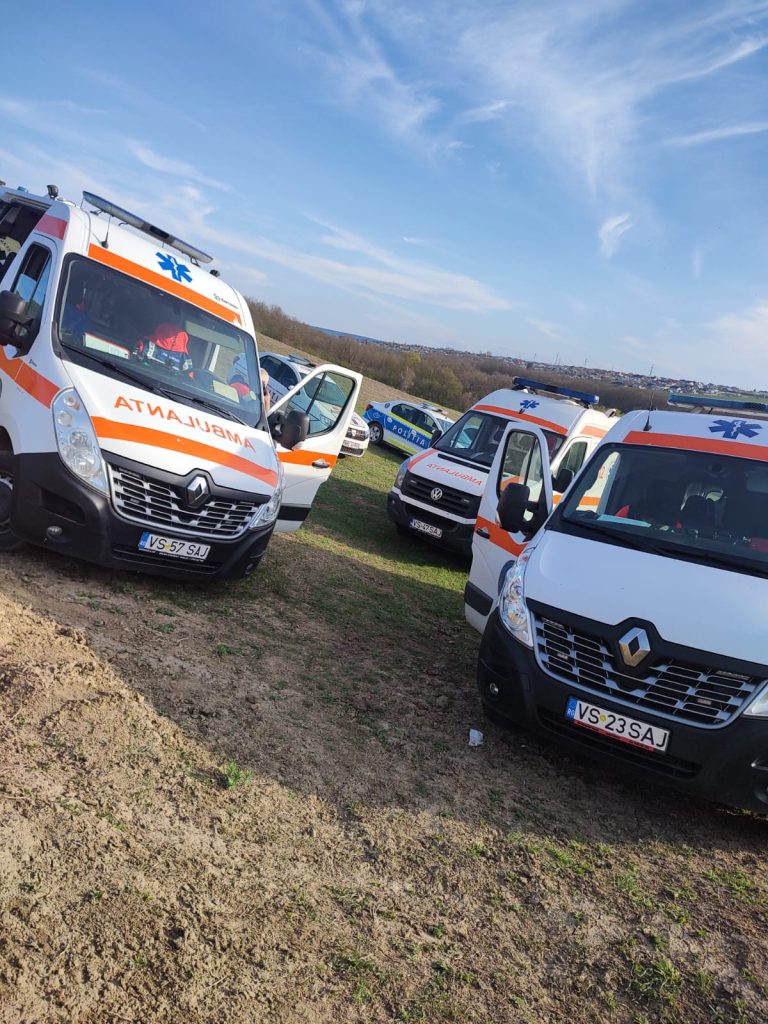Un bărbat din Perieni s-a răsturnat cu ATV-ul