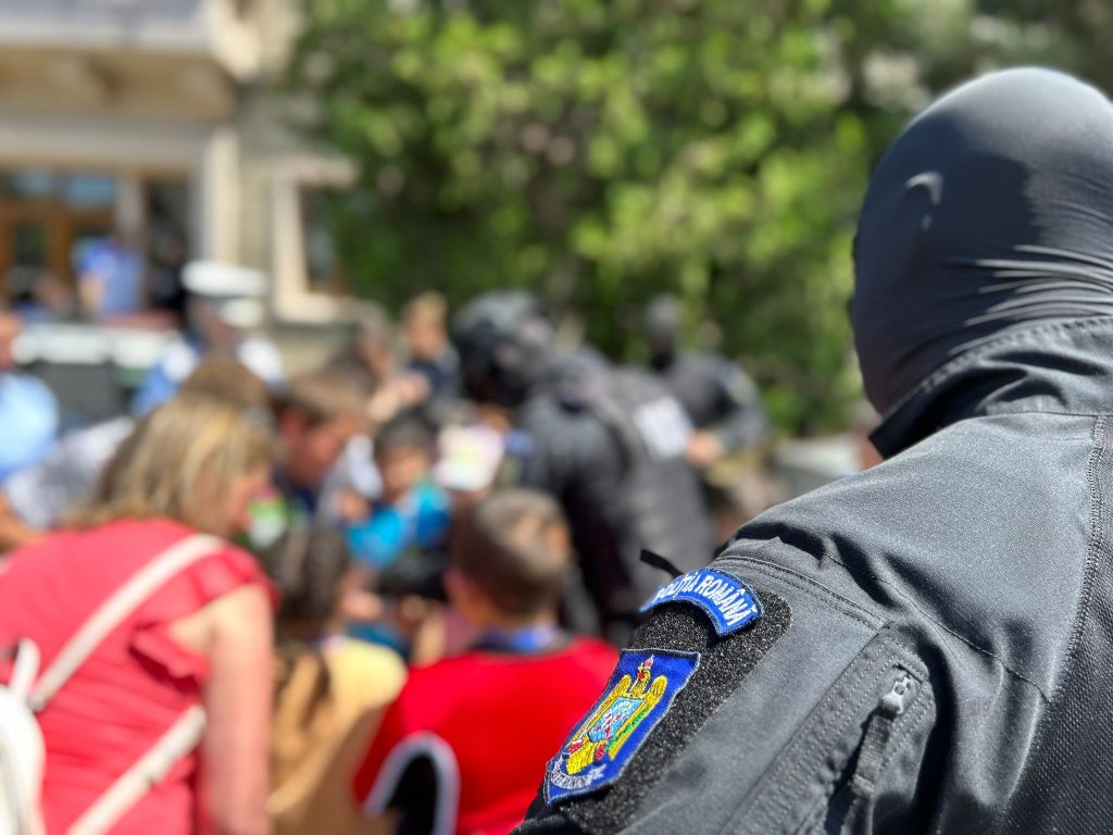 15 copii, din localitatea Delenii