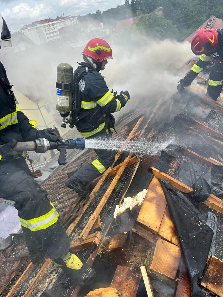 Incendiu la o locuință de pe strada Pădurea Dumbrava
