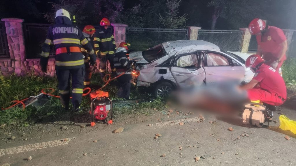 Accident rutier grav în localitatea Frătăuții Vechi