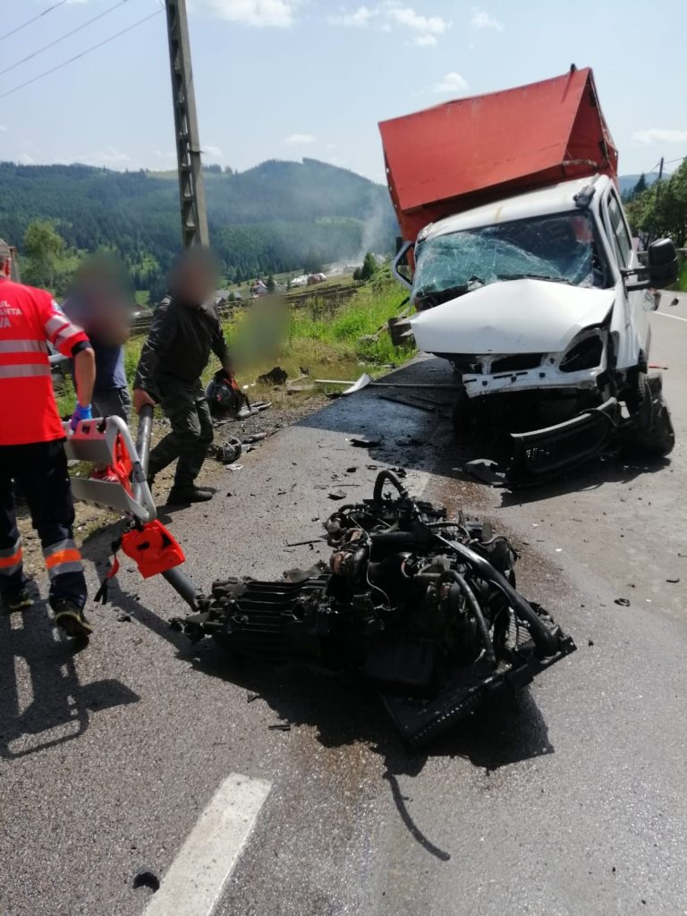Accident rutier grav, produs în zona Pasului Mestecăniș