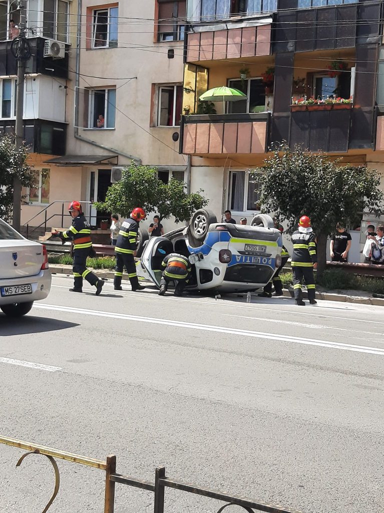 Accident cu implicarea unei autospeciale de poliție