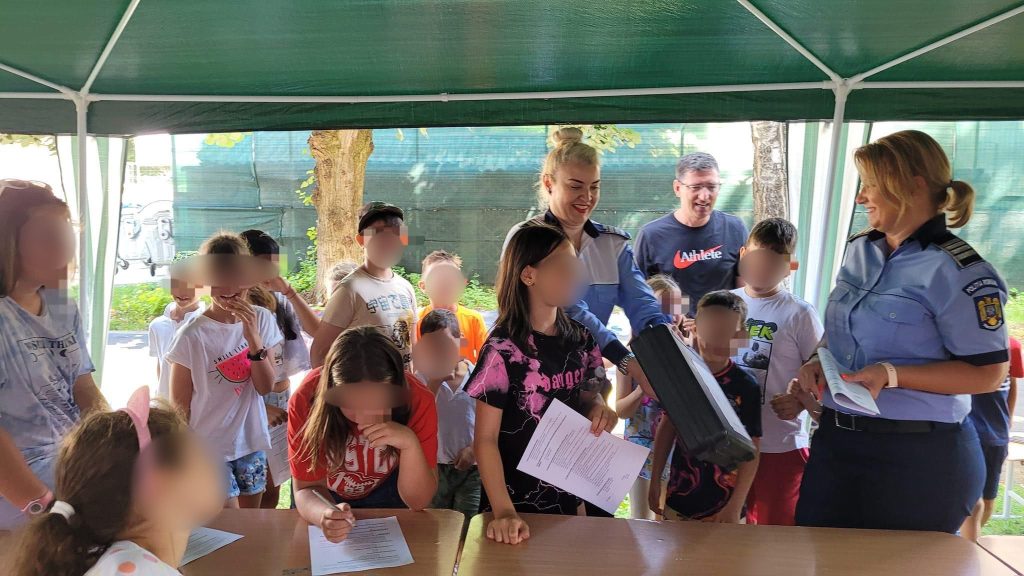 I.P.J. Mureș: Activități preventive la tabăra de vară