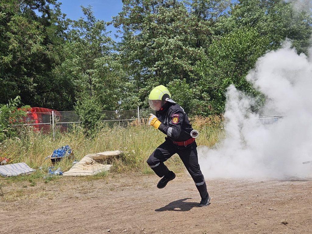 Probele „Ștafeta 4×100 metri” și „Pista cu obstacole”