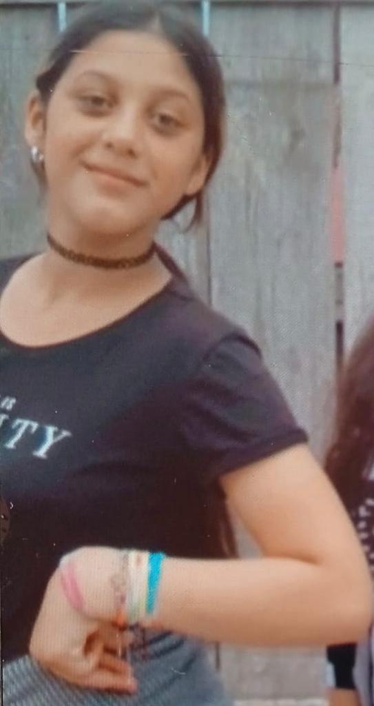 Polițiști brașoveni efectuează căutări pentru a găsi o minoră