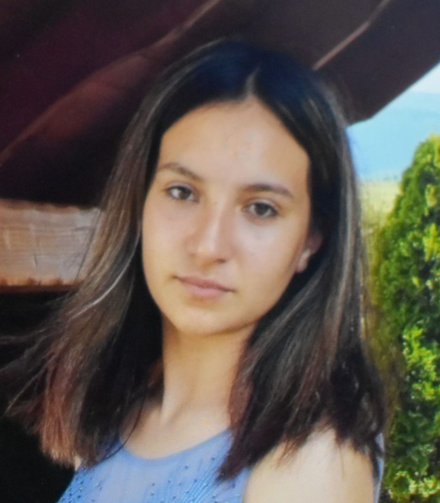 IPJ Brașov - Ați văzut-o pe această minoră dispărută de la domiciliu? 