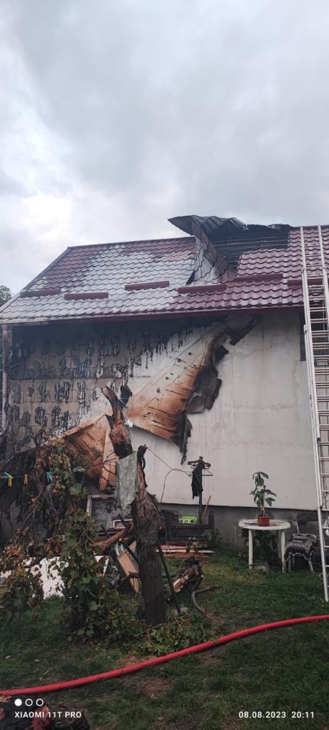 Incendiu la o gospodărie, în municipiul Suceava