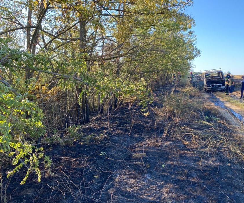 Incendiu izbucnit la un camion încărcat cu baloți de paie Incendiu izbucnit la un camion încărcat cu baloți de paie