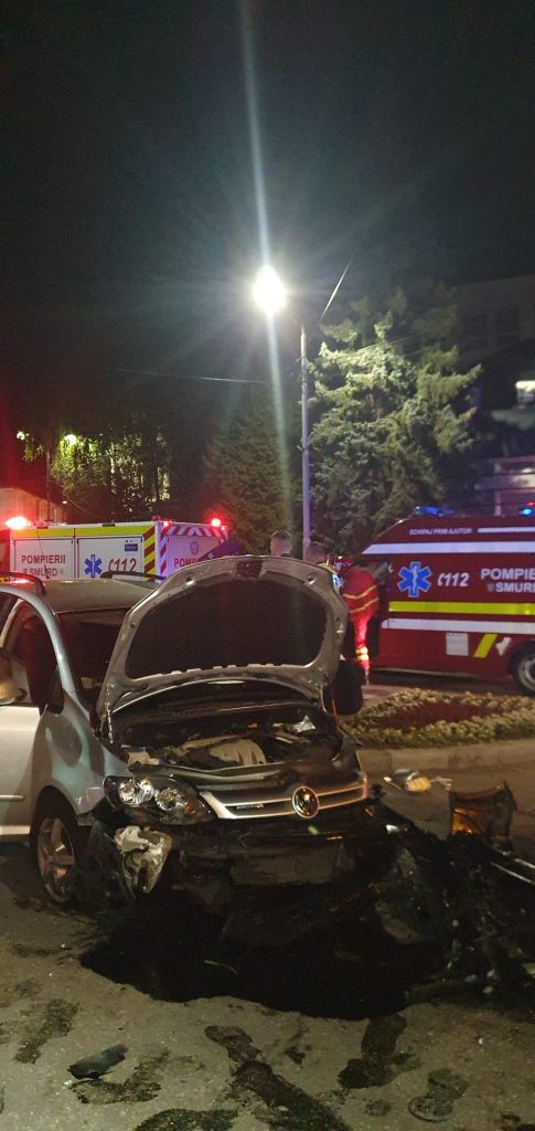 Accident rutier în municipiul Suceava, în care a fost implicat un singur autoturism