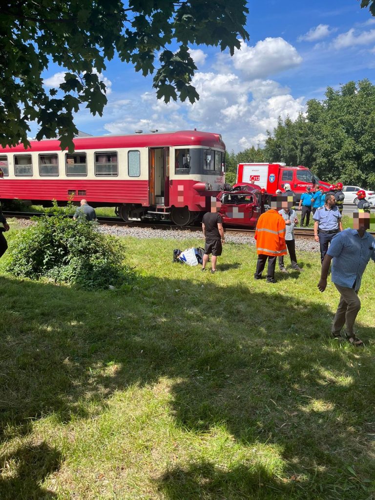 Brașov:  accident rutier la trecerea la nivel cu calea ferată