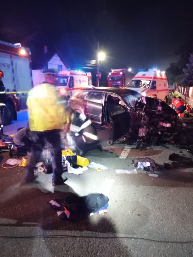 Grav accident rutier produs în localitatea Dorna Candrenilor