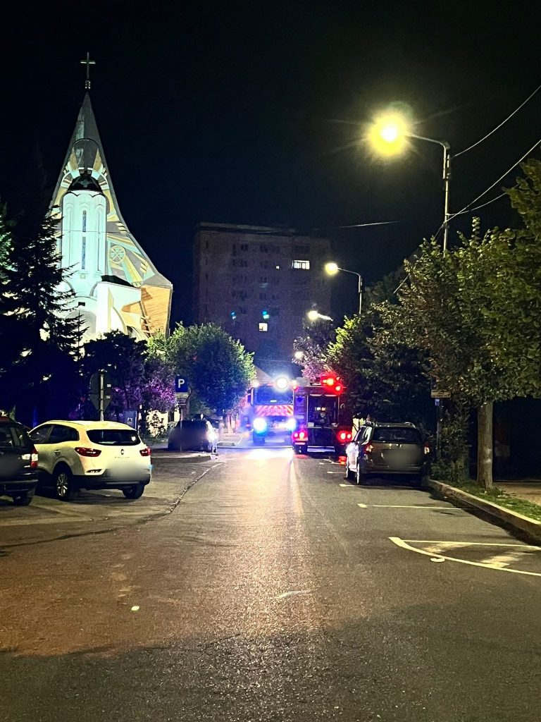 Incendiu la o casă de locuit în municipiul Suceava