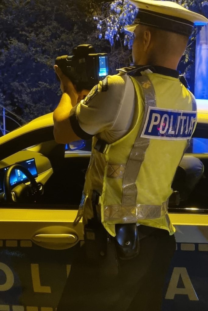 Suceava: Identificat la volan cu permis fals