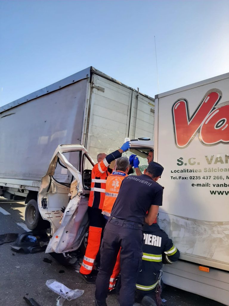 Accident rutier la Sălcioara, s-au tamponat trei autoturisme