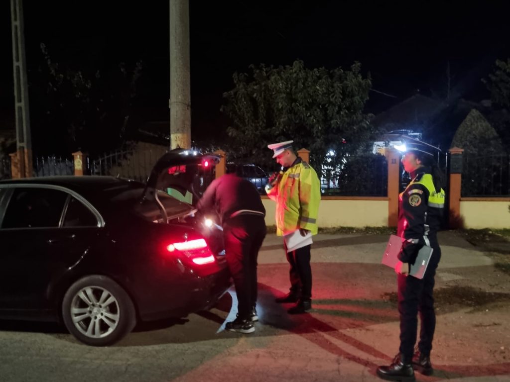 Peste 500 de sancțiuni aplicate de polițiști în doar 3 zile Peste 500 de sancțiuni aplicate de polițiști în doar 3 zile