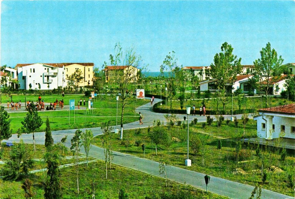 „Moara cu povești”. „La revedere, tabără dragă”... „Moara cu povești”. „La revedere, tabără dragă”...