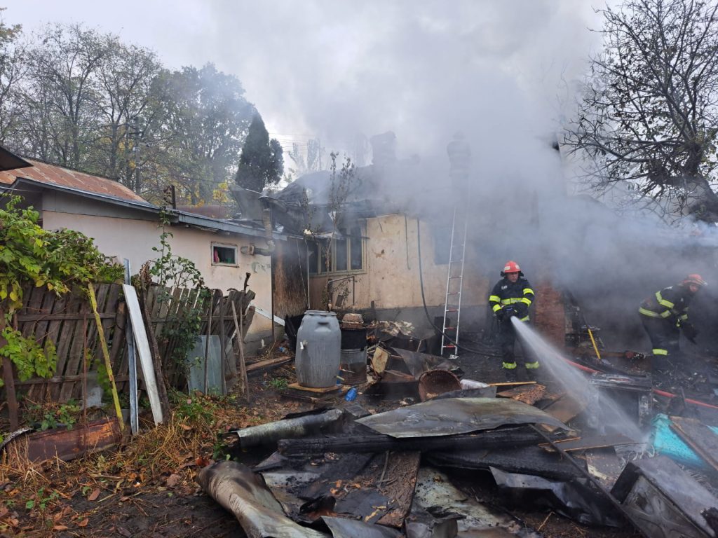 Incendiu la o gospodărie din municipiul Suceava