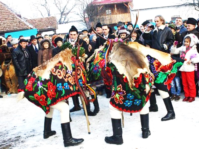 Despre noi și Anul Nou…