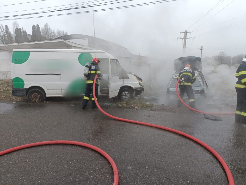 Incendiu izbucnit la trei autoturisme parcate în municipiul Fălticeni