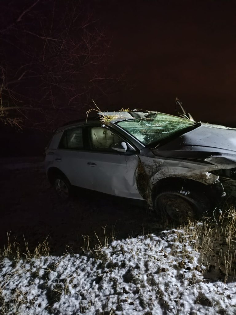 Accident rutier produs la ieșirea din Huși spre Albița, cu patru victime, dintre care una încarcerată 