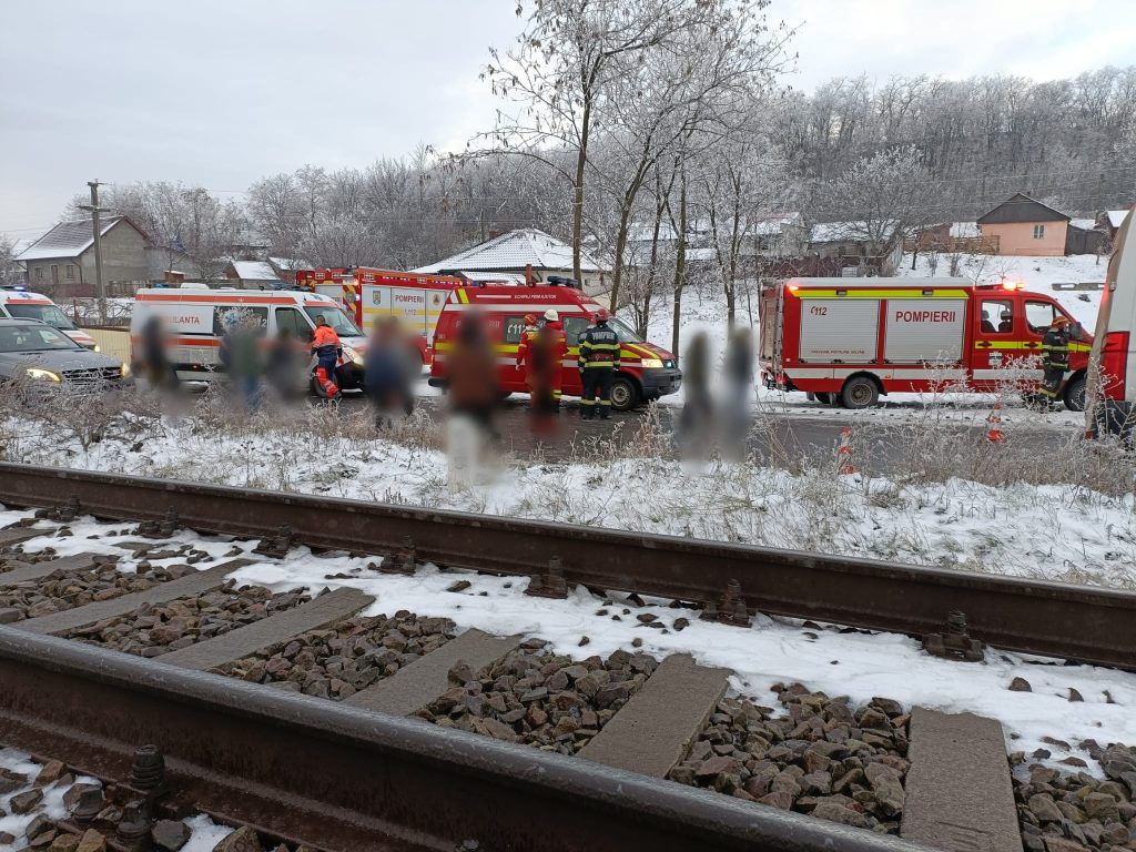 „Accident rutier pe raza oraşului Liteni, produs între un microbuz