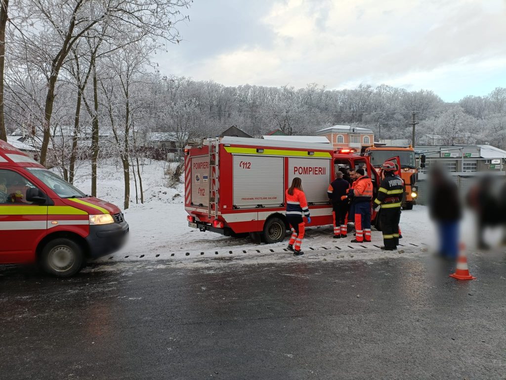 „Accident rutier pe raza oraşului Liteni, produs între un microbuz
