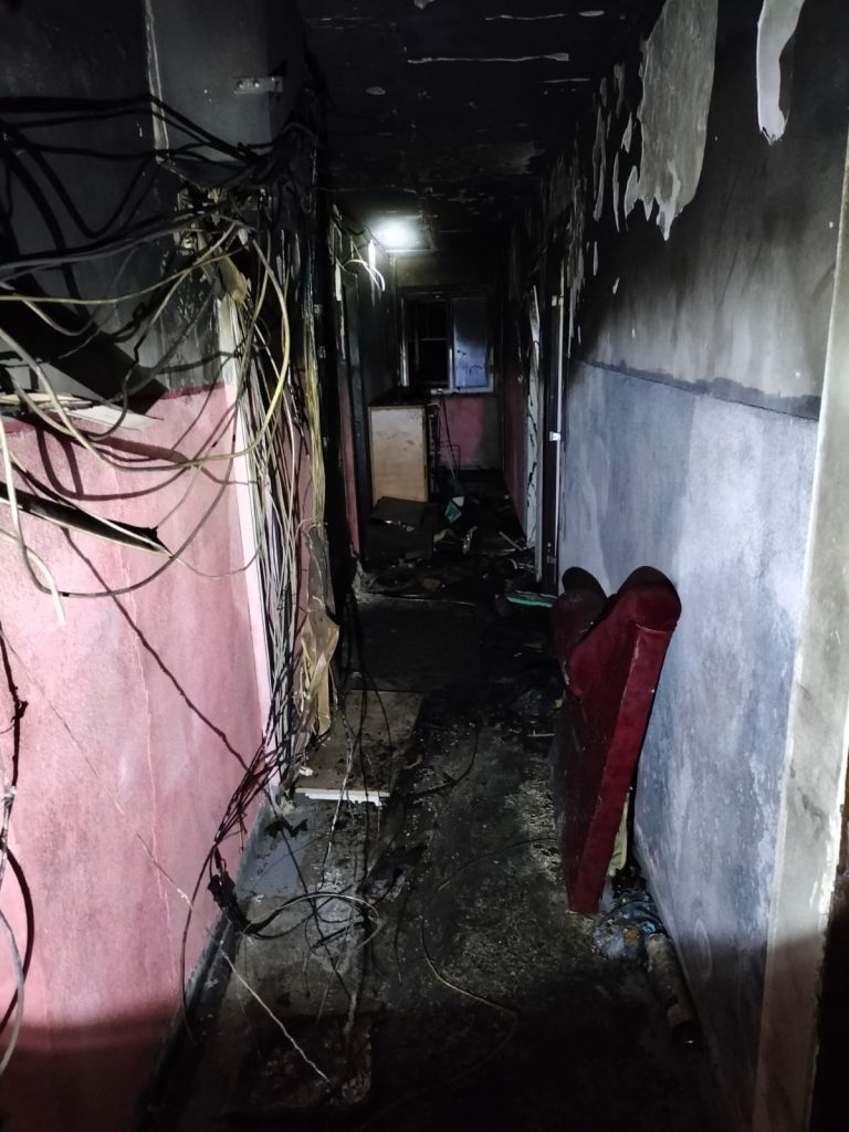 Incendiu la o garsonieră, într-un bloc de locuințe Incendiu la o garsonieră, într-un bloc de locuințe