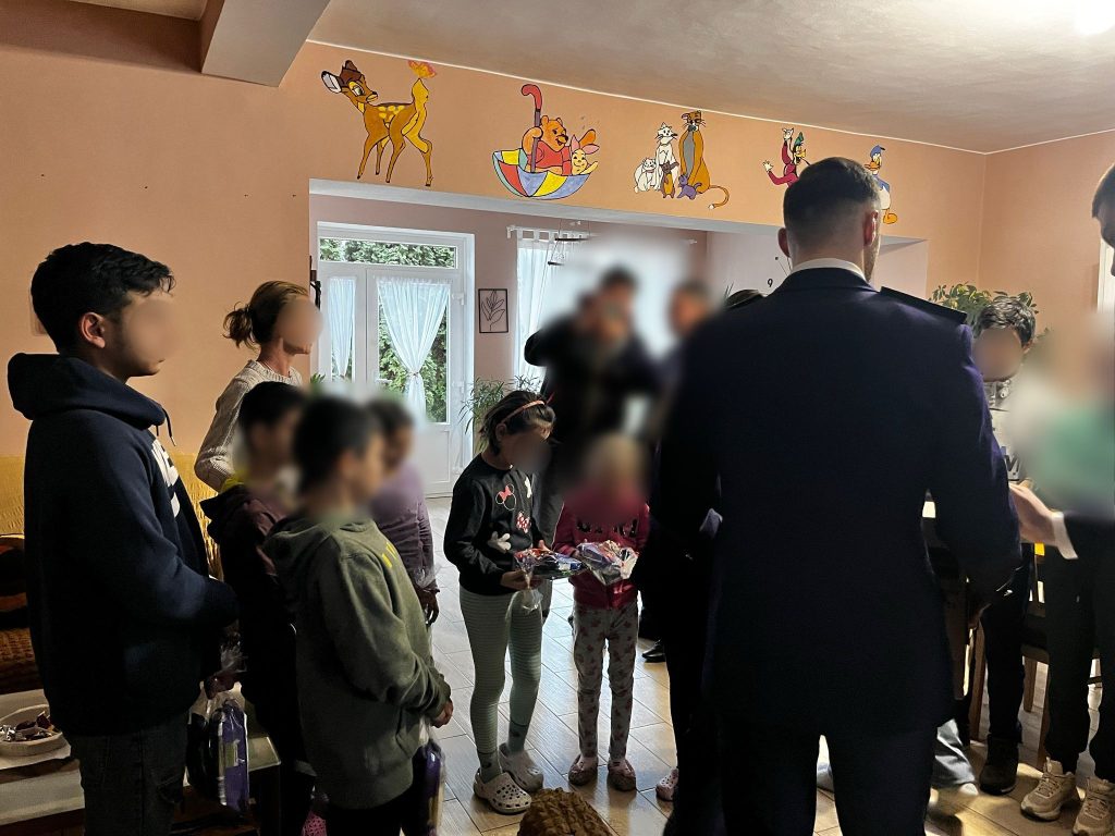 Polițiștii stațiunii Sovata, ajutoarele lui Moș Crăciun 