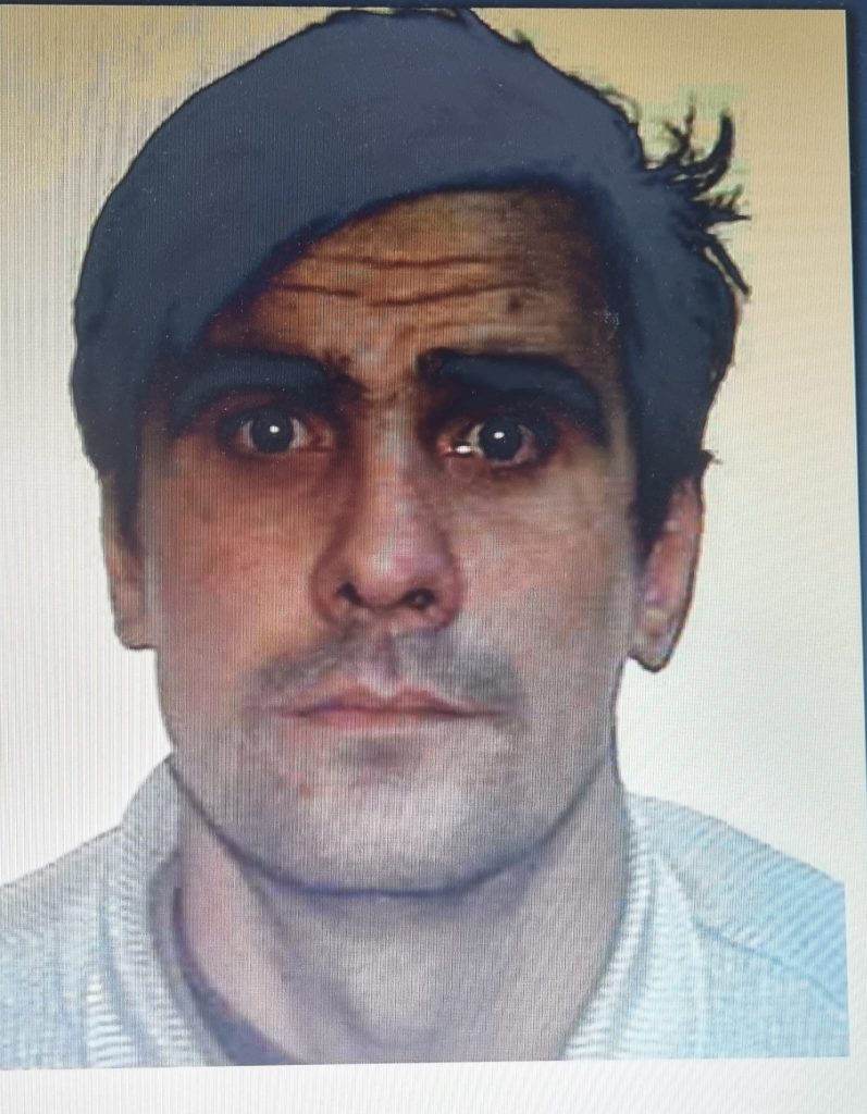Poliția din Suceava caută un bărbat de 53 de ani, care a plecat voluntar de la domiciliu Poliția din Suceava caută un bărbat de 53 de ani, care a plecat voluntar de la domiciliu