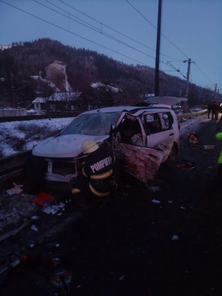 Accident rutier cu două autoturisme implicate în localitatea Molid