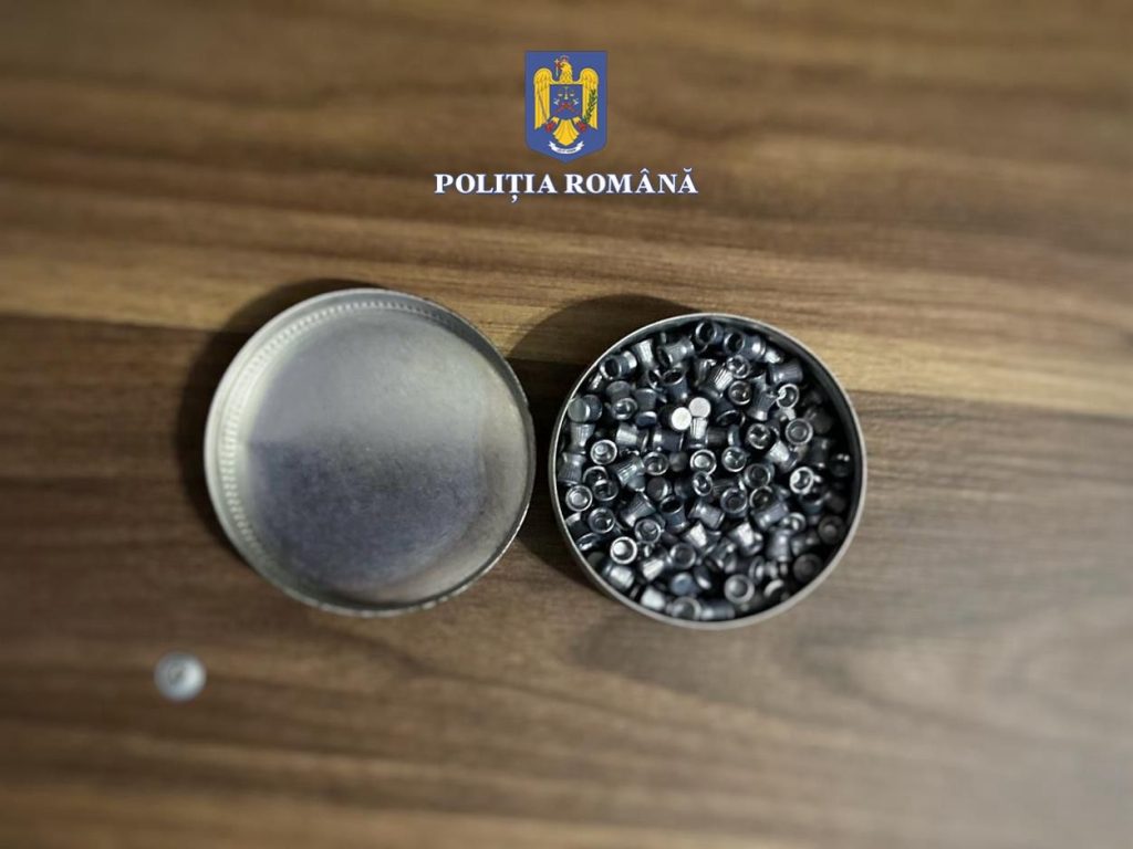 Polițiștii au confiscat o armă neletală deținută ilegal în Târgu Mureș