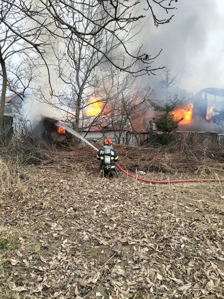 Incendiu la o casă de locuit în Burdujeni 