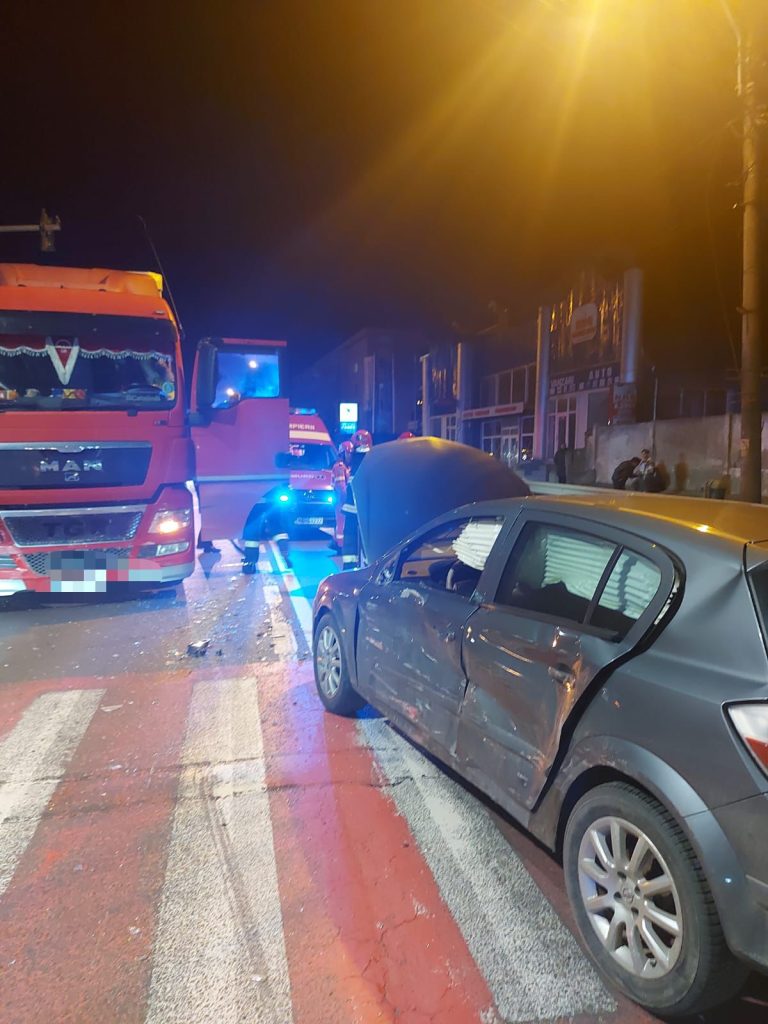 Pompierii mureșeni au intervenit joi, 21 martie 2024, la un accident rutier în Sighișoara 
