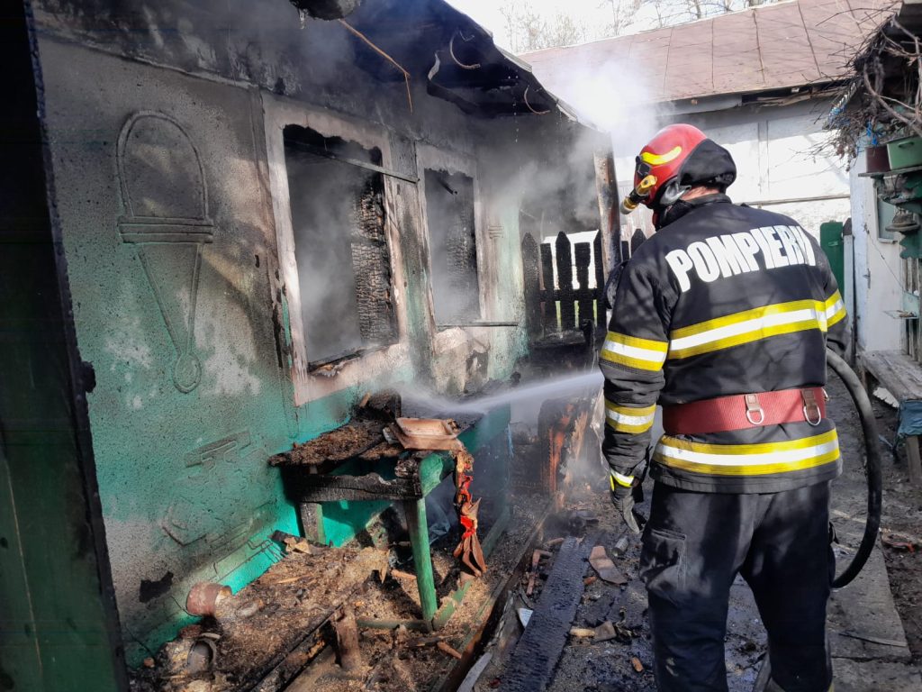 Incendiu tragic la Uncești: o victimă carbonizată 